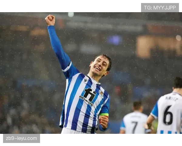 皇家社会中场表现亮眼,稳步提升控球能力与赛场掌控力 皇家社会中场表现亮眼,稳步提升控球能力与赛场掌控力