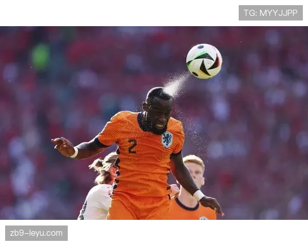 欧洲杯经典回顾：PES重现激情对决，难忘瞬间再度点燃球迷热情