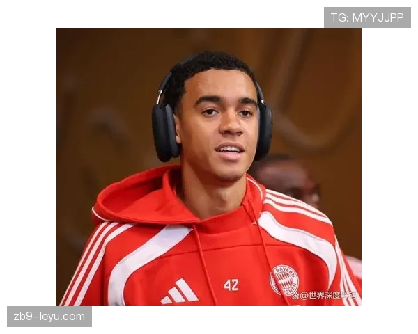 穆西亚拉换装亮相，新装备助力这位备受期待的年轻新星持续闪耀赛场