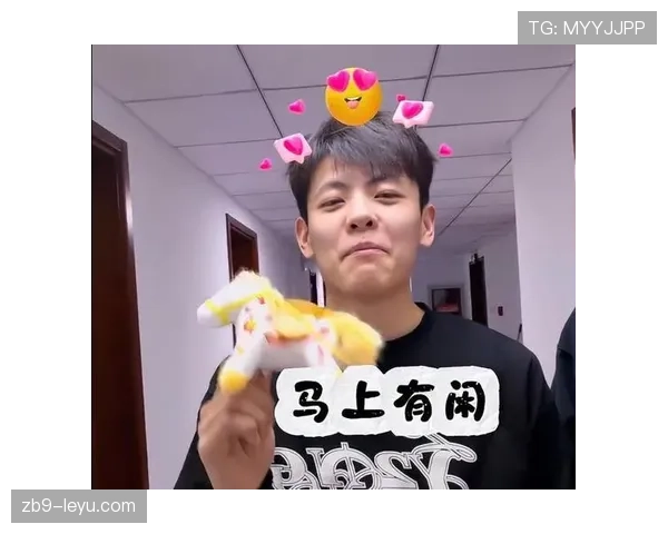 杨舒予训练完直接拎爱马仕去吃米其林？