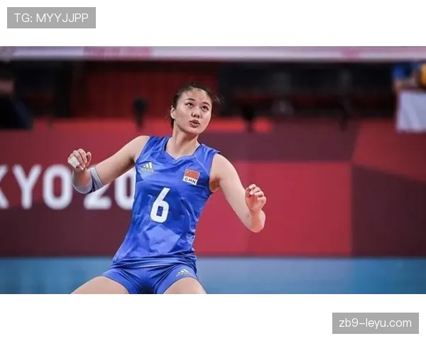 刚刷到龚翔宇休赛期照片，球场上那股拼劲儿瞬间没了，机场贵妇范儿上线，脑补不出来谁给的勇气